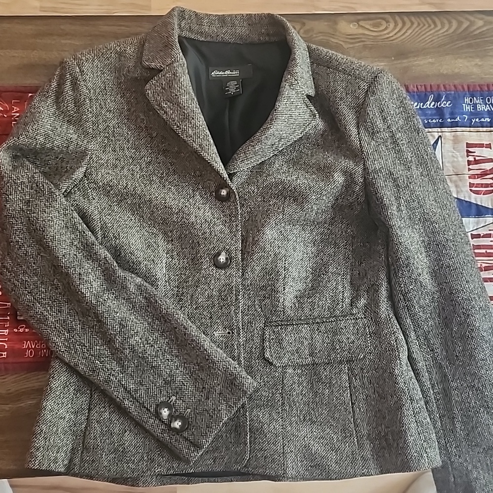 Eddie Bauer Blazer size 6